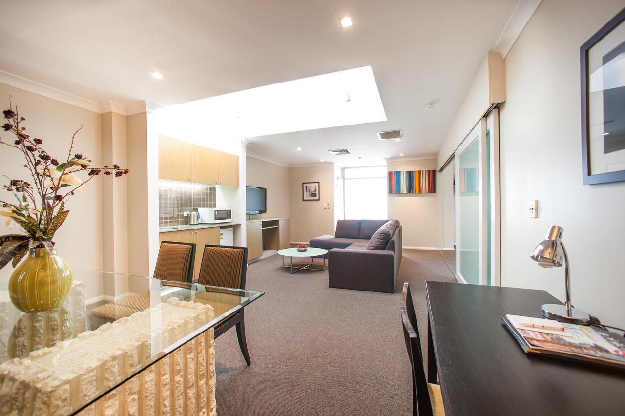 Ramada Hotel & Suites By Wyndham Cabramatta Exterior photo