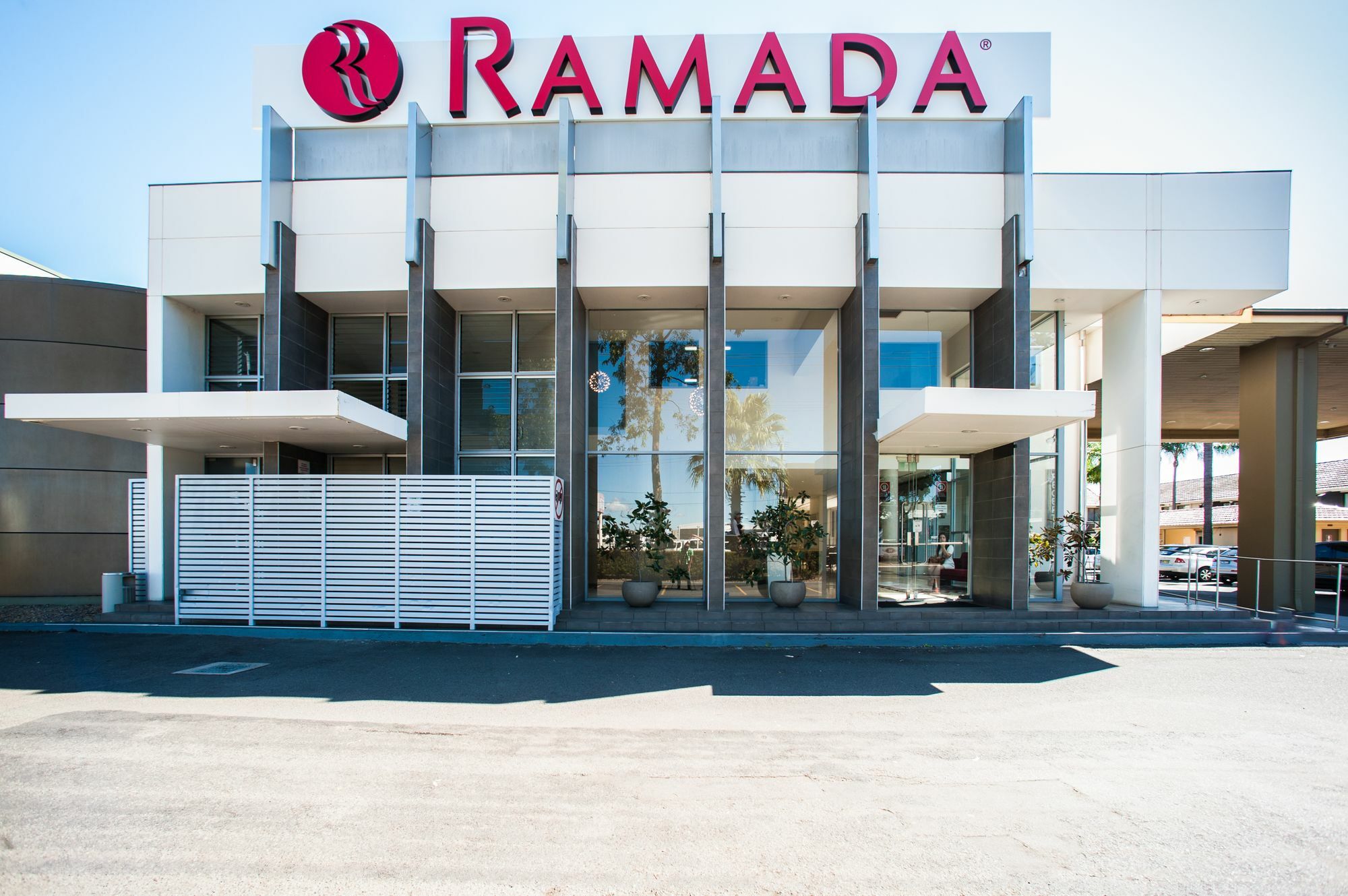Ramada Hotel & Suites By Wyndham Cabramatta Exterior photo